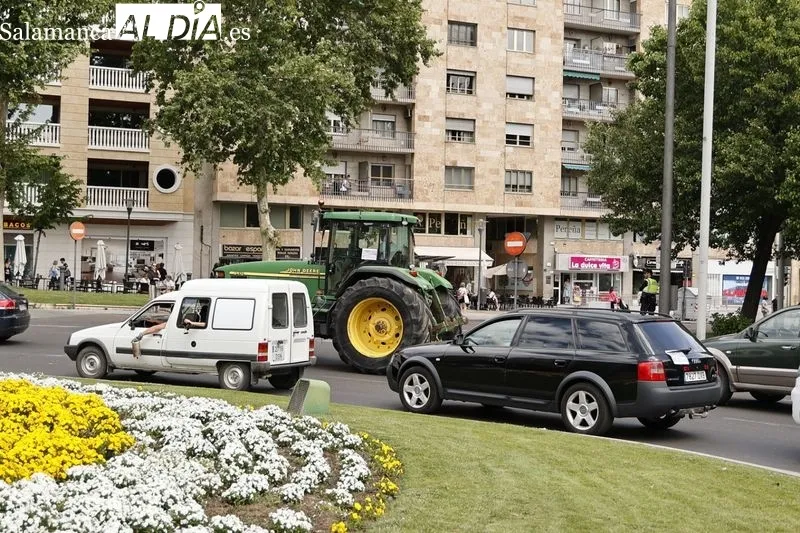 Manifestación motorizada de ganaderos en Salamanca. Foto de David Sañudo