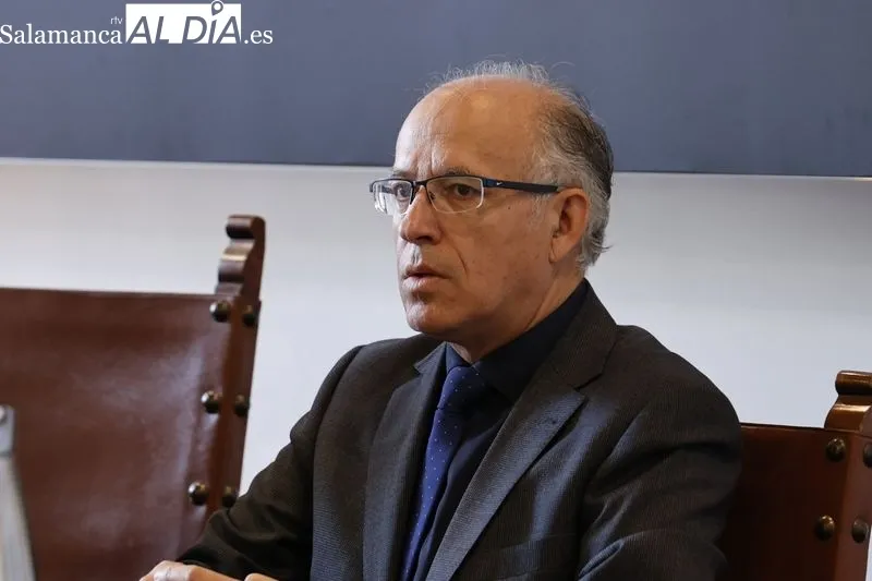 Presentación esta mañana del primer volumen sobre la historia de Brasil publicado por la USAL. Foto de David Sañudo