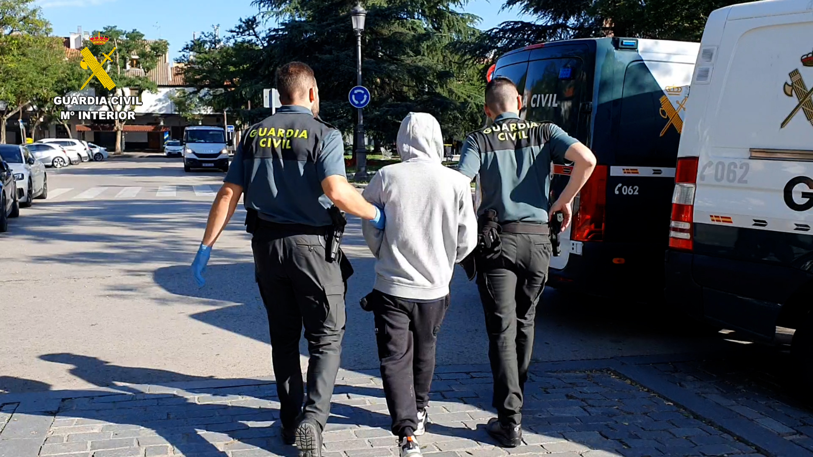 Cuatro detenidos por robar móviles por valor de 60.000 euros en vestuarios de campos de fútbol de Salamanca