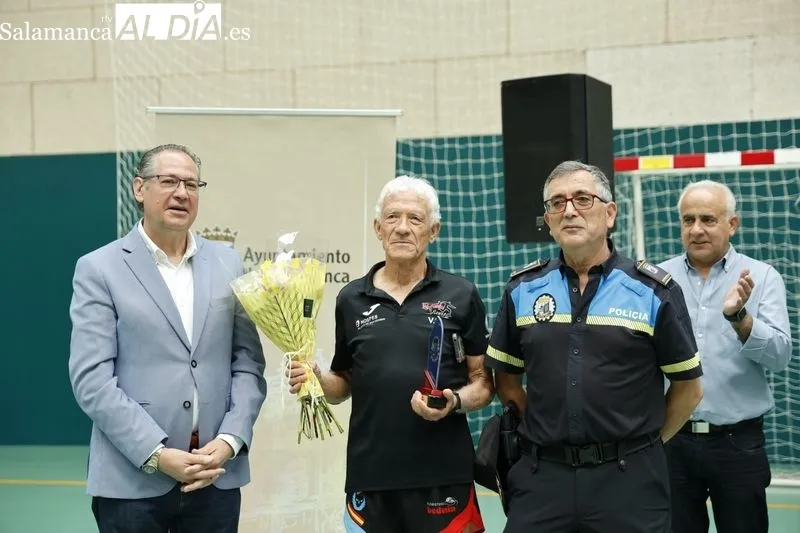 Foto 11 - Entrega de trofeos de la XXIV edici&oacute;n del Cross de la Polic&iacute;a Local de Salamanca