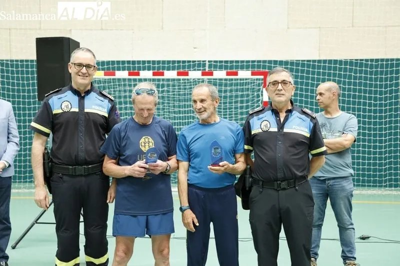 Foto 16 - Entrega de trofeos de la XXIV edici&oacute;n del Cross de la Polic&iacute;a Local de Salamanca