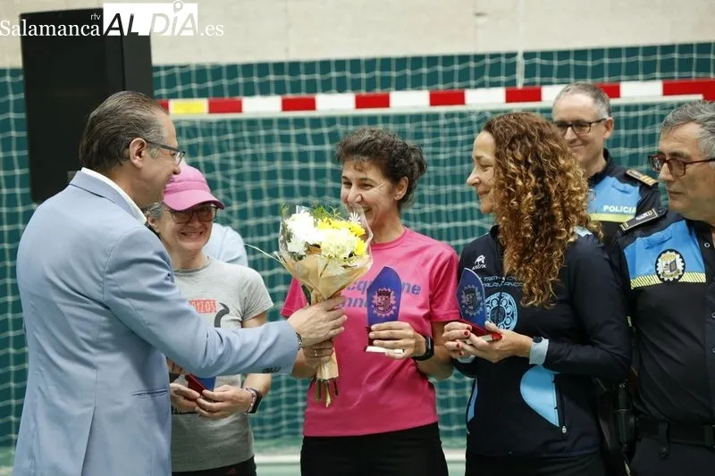 Foto 24 - Entrega de trofeos de la XXIV edici&oacute;n del Cross de la Polic&iacute;a Local de Salamanca