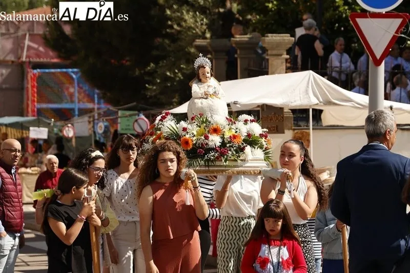 Foto 6 - Tejares celebra sus fiestas con la tradicional misa y procesi&oacute;n