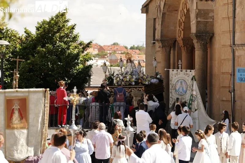 Foto 10 - Tejares celebra sus fiestas con la tradicional misa y procesi&oacute;n