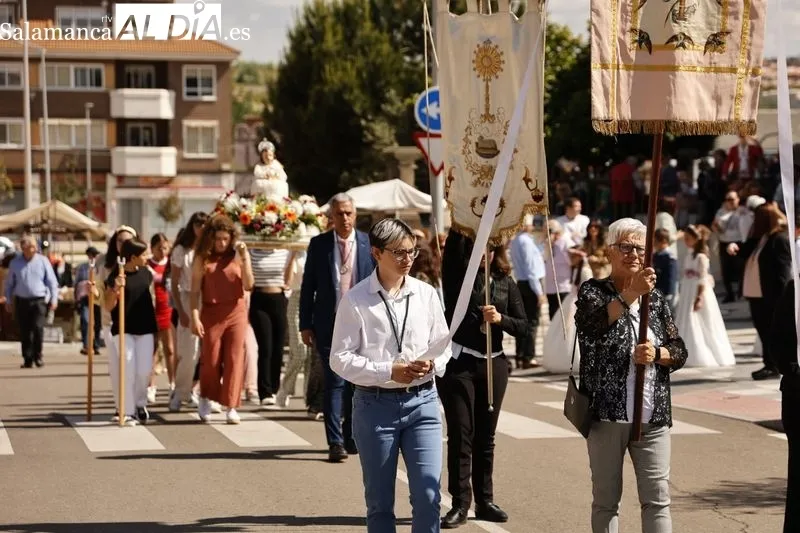 Foto 15 - Tejares celebra sus fiestas con la tradicional misa y procesi&oacute;n