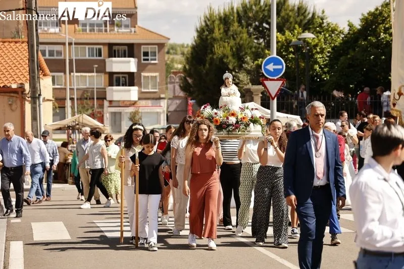 Foto 16 - Tejares celebra sus fiestas con la tradicional misa y procesi&oacute;n