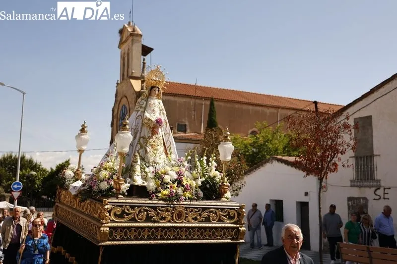 Foto 23 - Tejares celebra sus fiestas con la tradicional misa y procesi&oacute;n