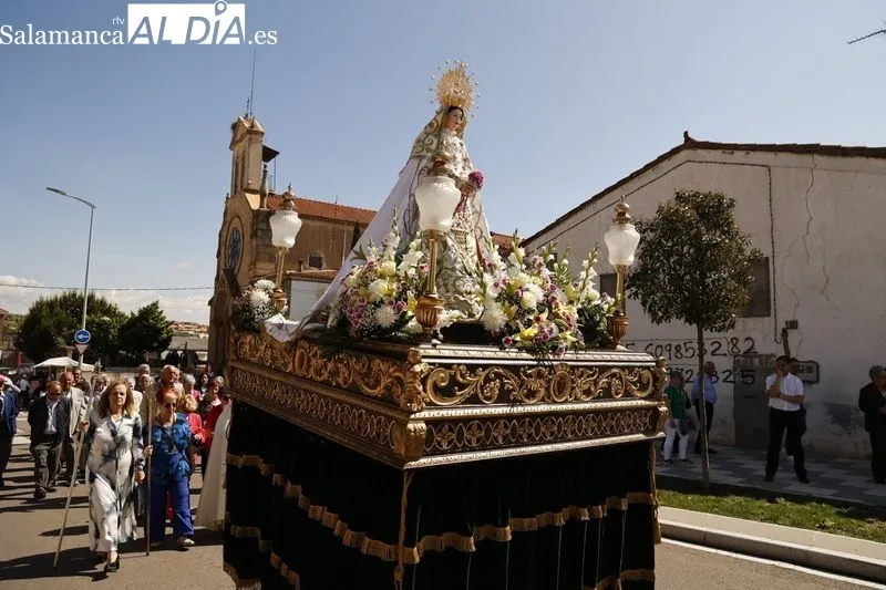 Foto 25 - Tejares celebra sus fiestas con la tradicional misa y procesi&oacute;n