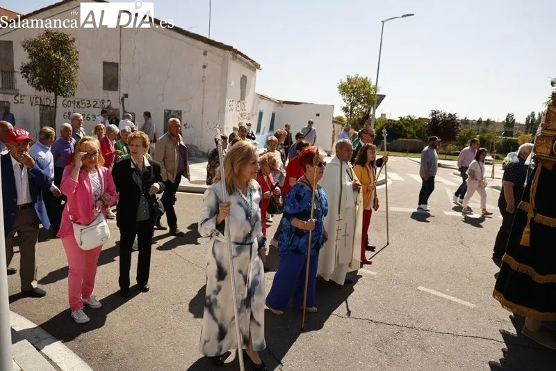 Foto 29 - Tejares celebra sus fiestas con la tradicional misa y procesi&oacute;n
