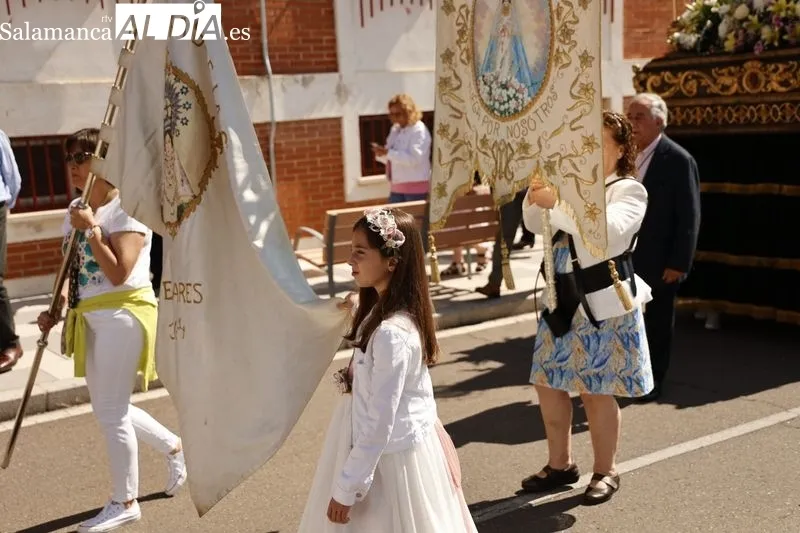 Foto 35 - Tejares celebra sus fiestas con la tradicional misa y procesi&oacute;n