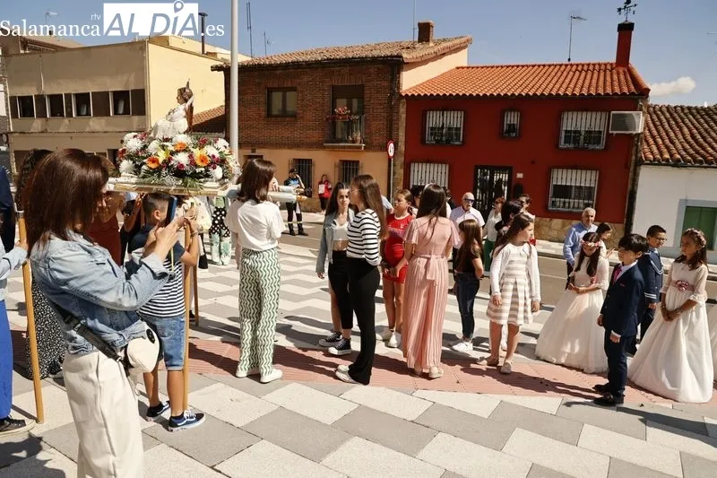 Foto 36 - Tejares celebra sus fiestas con la tradicional misa y procesi&oacute;n