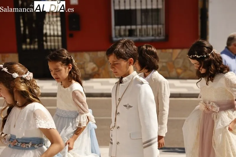 Foto 37 - Tejares celebra sus fiestas con la tradicional misa y procesi&oacute;n