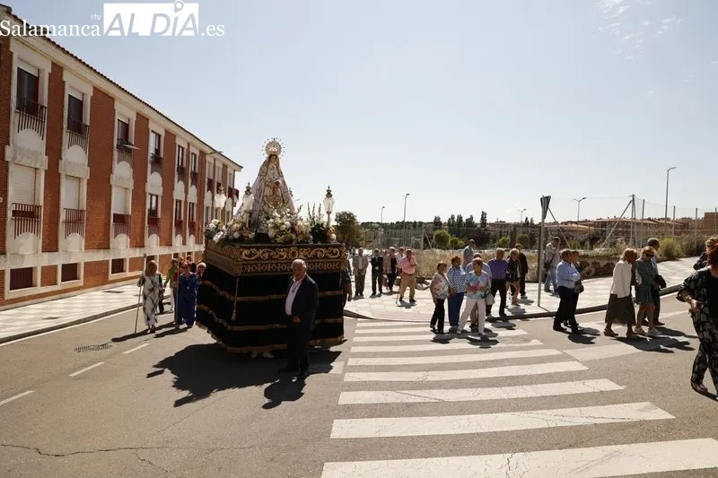 Foto 38 - Tejares celebra sus fiestas con la tradicional misa y procesi&oacute;n
