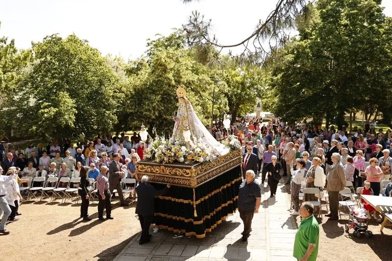 Foto 60 - Tejares celebra sus fiestas con la tradicional misa y procesi&oacute;n