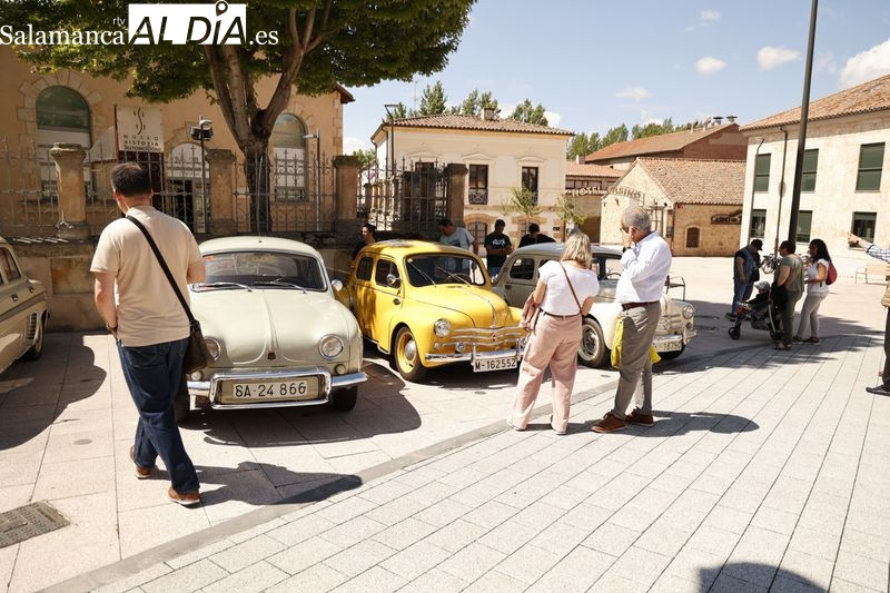 Foto 8 - Espectacular caravana de antiguos Renault Dauphine, Ondine y Gordini en Salamanca