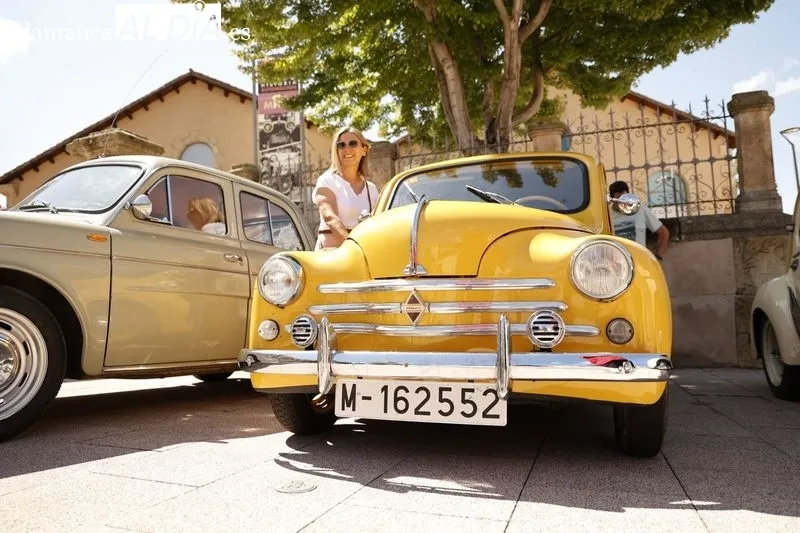 Foto 9 - Espectacular caravana de antiguos Renault Dauphine, Ondine y Gordini en Salamanca