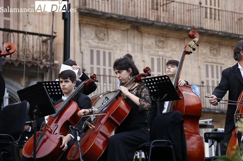 Foto 49 - Homenaje a Tom&aacute;s Bret&oacute;n con un concierto con m&aacute;s de 200 m&uacute;sicos y coralistas salmantinos