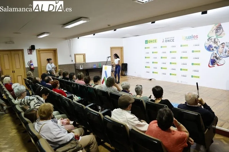 Foto 3 - La ONCE organiza actividades l&uacute;dicas y divulgativas dirigidas a la ciudadan&iacute;a salmantina