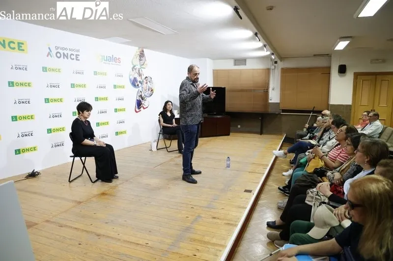 Foto 13 - La ONCE organiza actividades l&uacute;dicas y divulgativas dirigidas a la ciudadan&iacute;a salmantina