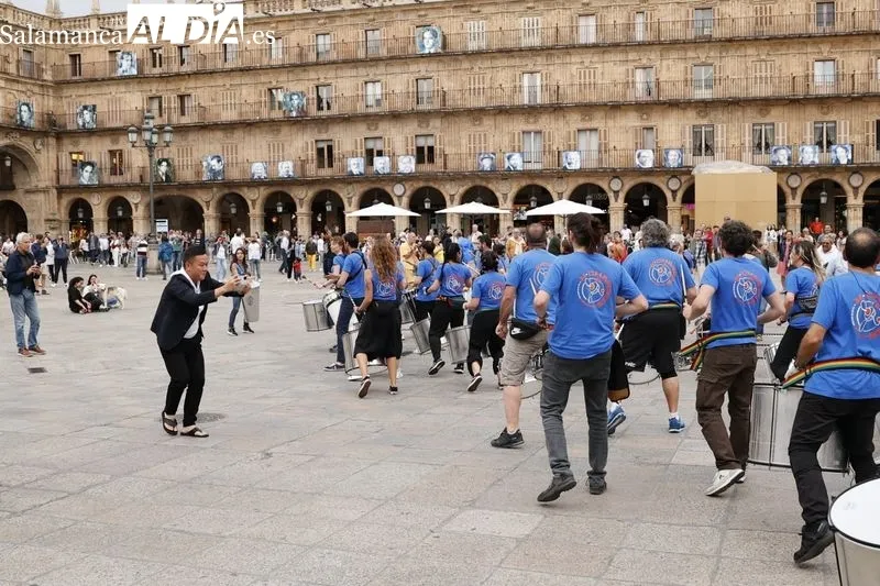 Foto 40 - La batucada K-Charro llena de ritmo el centro de la ciudad