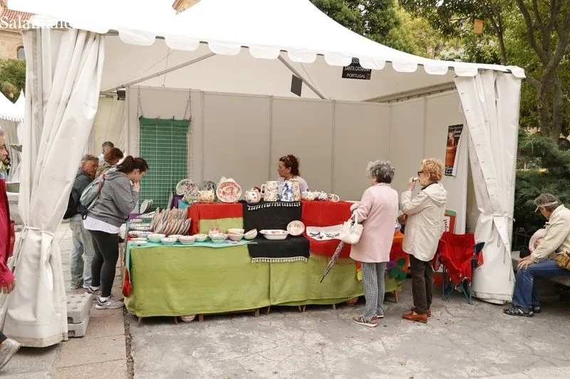 La plaza de Los Bandos acoge la 48 Feria Internacional de Alfarería y Cerámica. Fotos: David Sañudo