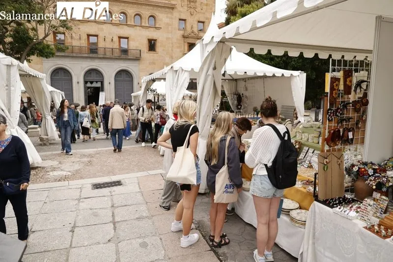 La plaza de Los Bandos acoge la 48 Feria Internacional de Alfarería y Cerámica. Fotos: David Sañudo