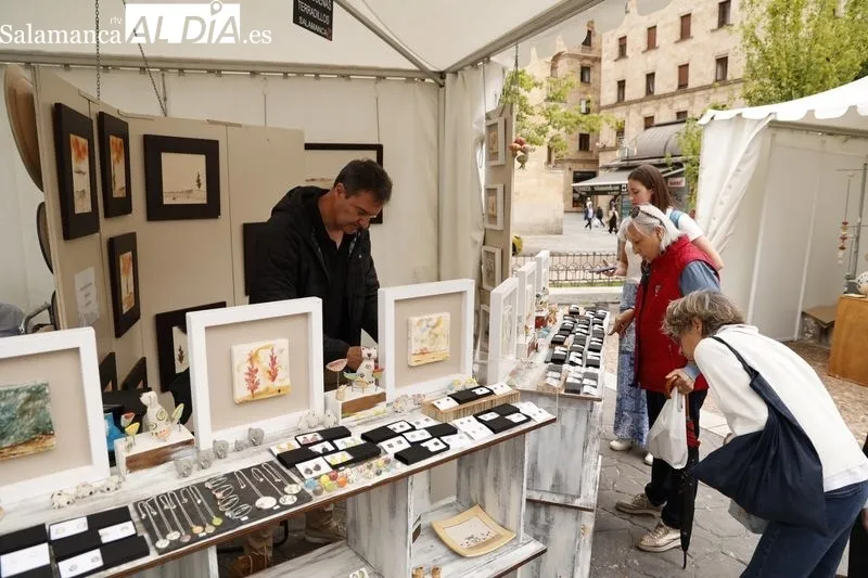 La plaza de Los Bandos acoge la 48 Feria Internacional de Alfarería y Cerámica. Fotos: David Sañudo