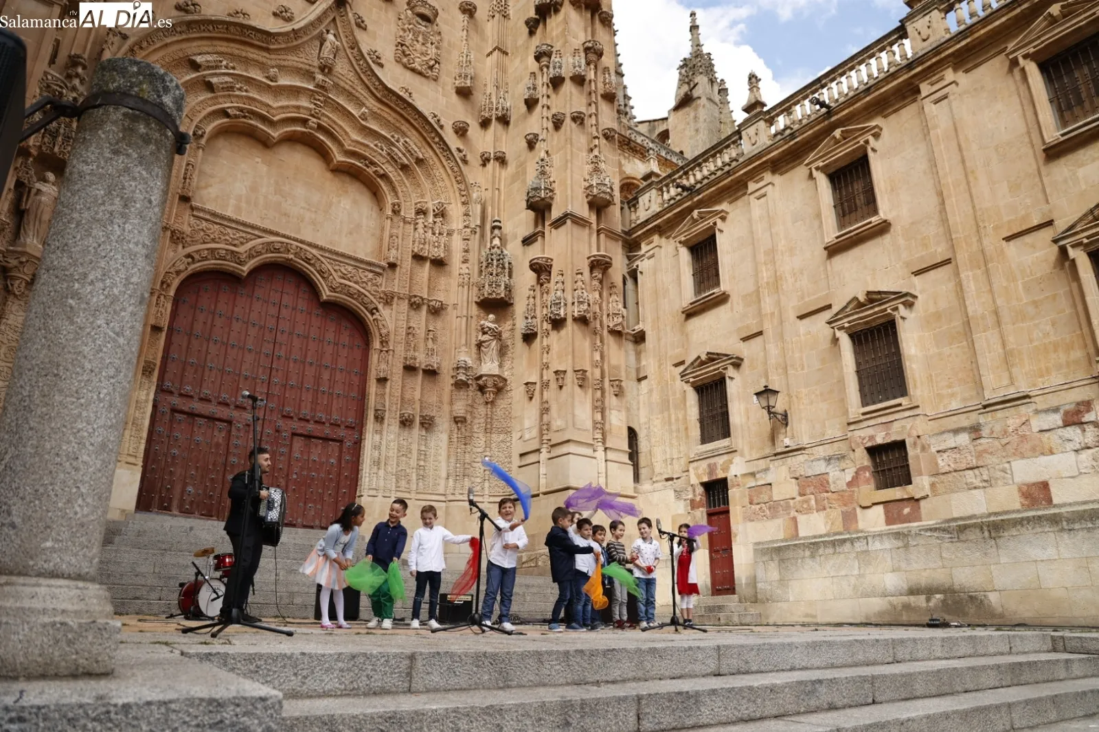 Foto 16 - 'La canci&oacute;n del Verano' hace las delicias del p&uacute;blico en el Patio Chico