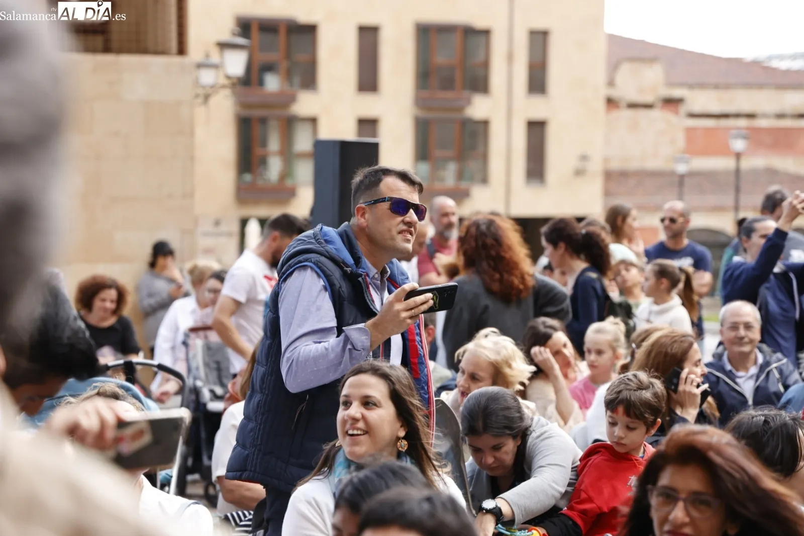 Foto 12 - 'La canci&oacute;n del Verano' hace las delicias del p&uacute;blico en el Patio Chico