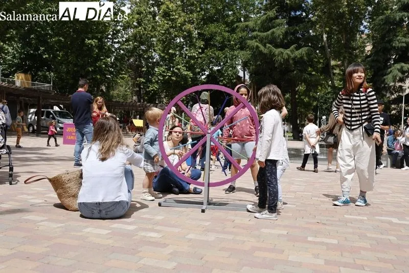 Juegos en el parque de La Alamedilla. Fotos: David Sañudo