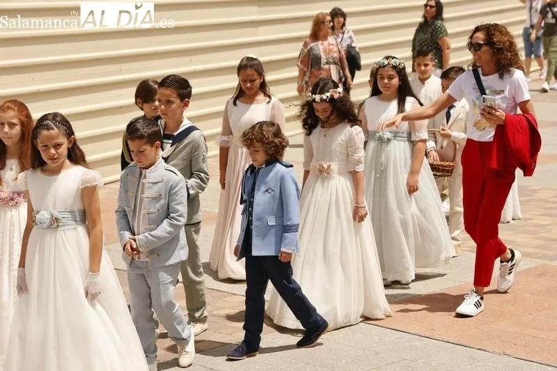 Procesión del Corpus en Carbajosa de la Sagrada. Fotos: David Sañudo