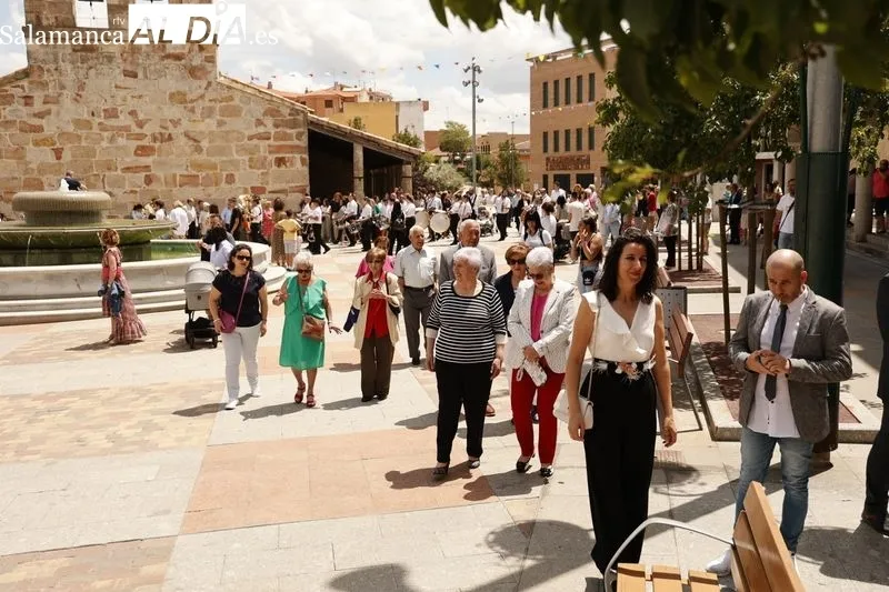 Procesión del Corpus en Carbajosa de la Sagrada. Fotos: David Sañudo