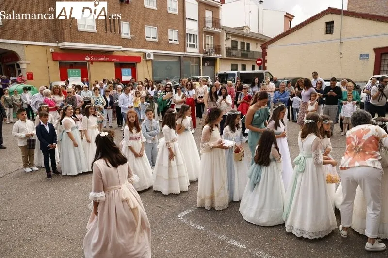 Procesión del Corpus en Carbajosa de la Sagrada. Fotos: David Sañudo