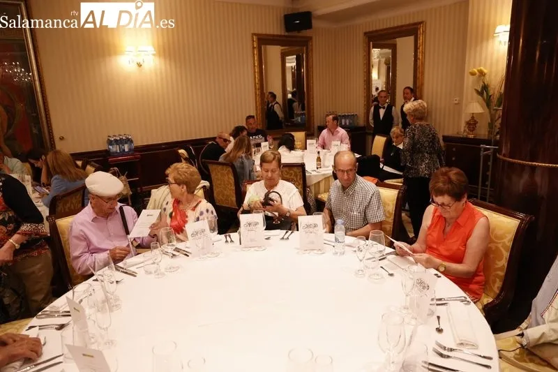 Comida de convivencia en Salamanca de afiliados y trabajadores de la ONCE de Castilla y León. Fotos: David Sañudo