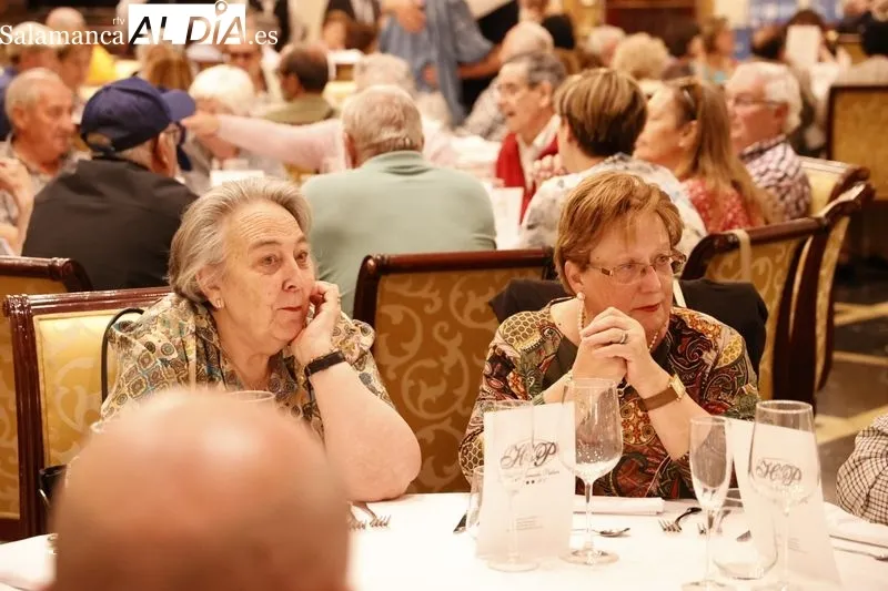 Comida de convivencia en Salamanca de afiliados y trabajadores de la ONCE de Castilla y León. Fotos: David Sañudo