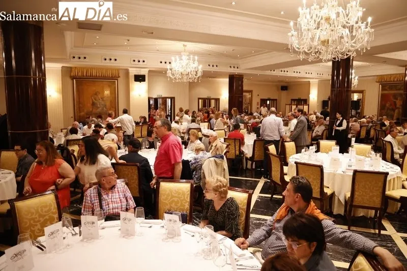 Comida de convivencia en Salamanca de afiliados y trabajadores de la ONCE de Castilla y León. Fotos: David Sañudo