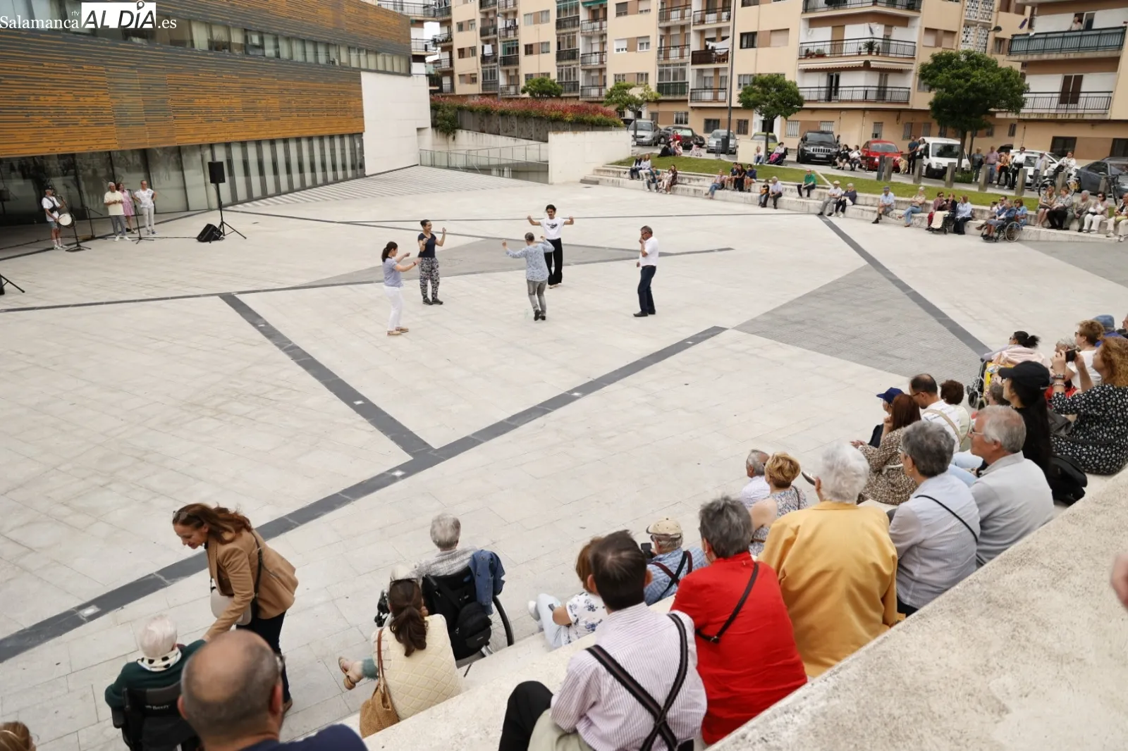 Bailes tradicionales en la plaza Trujillo. Fotos: David Sañudo