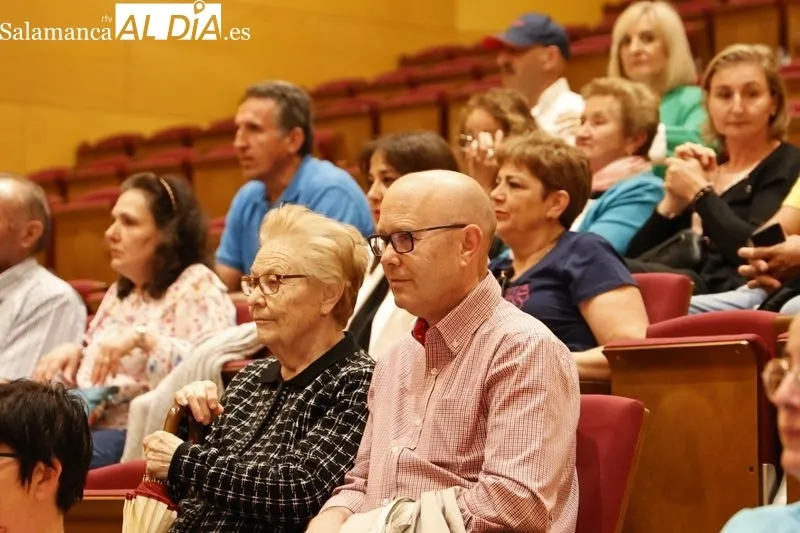 XXI Festival de Folclore 'Federico Lozano' en Villares de la Reina. Fotos: David Sañudo