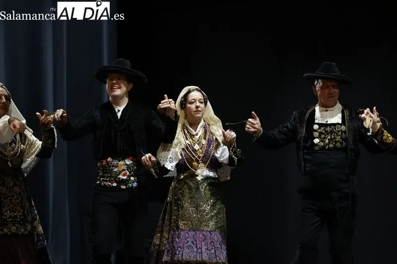 XXI Festival de Folclore 'Federico Lozano' en Villares de la Reina. Fotos: David Sañudo