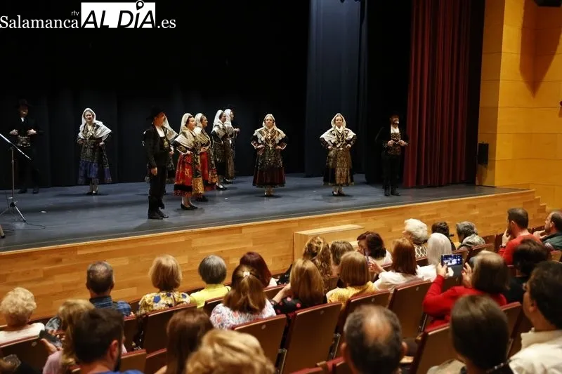 XXI Festival de Folclore 'Federico Lozano' en Villares de la Reina. Fotos: David Sañudo