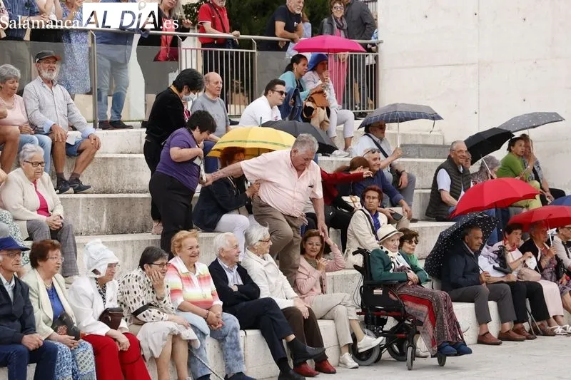 Foto 5 - La plaza Trujillo se llena de bailes tradicionales