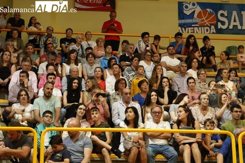 Foto 7 - Gran exhibici&oacute;n del Club R&iacute;tmica Salamanca en W&uuml;rzburg