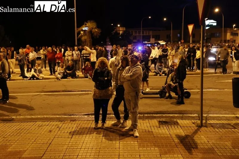 Foto 7 - Los fuegos artificiales ponen el broche de oro a la festividad de San Juan de Sahag&uacute;n