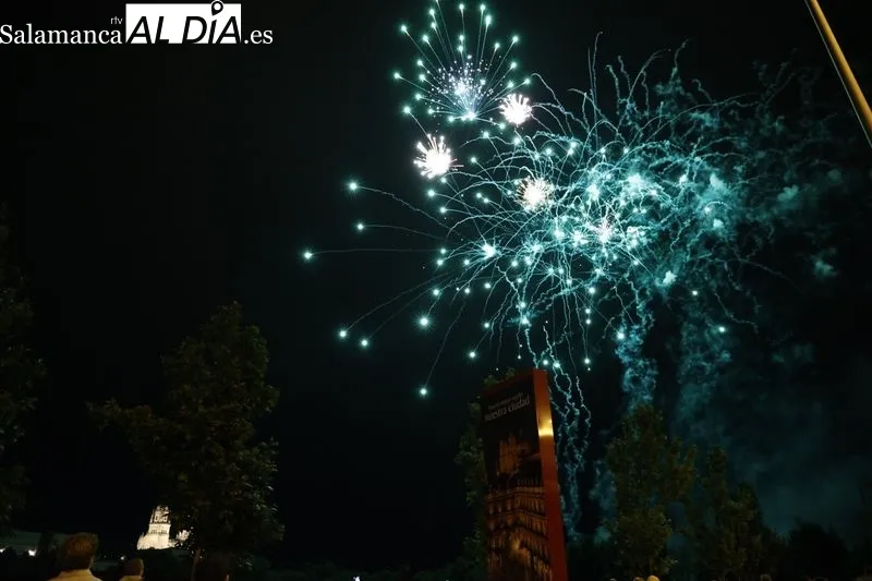 Foto 16 - Los fuegos artificiales ponen el broche de oro a la festividad de San Juan de Sahag&uacute;n