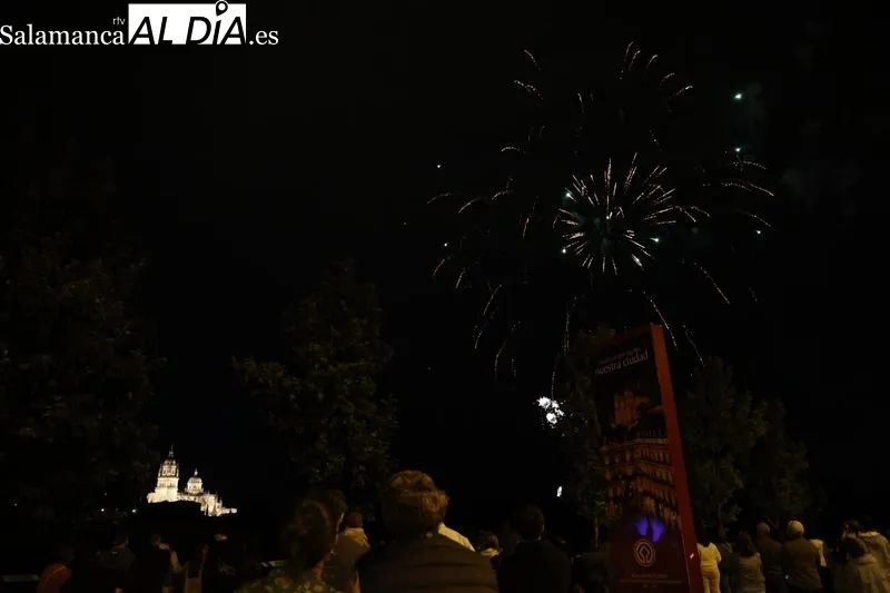 Foto 18 - Los fuegos artificiales ponen el broche de oro a la festividad de San Juan de Sahag&uacute;n
