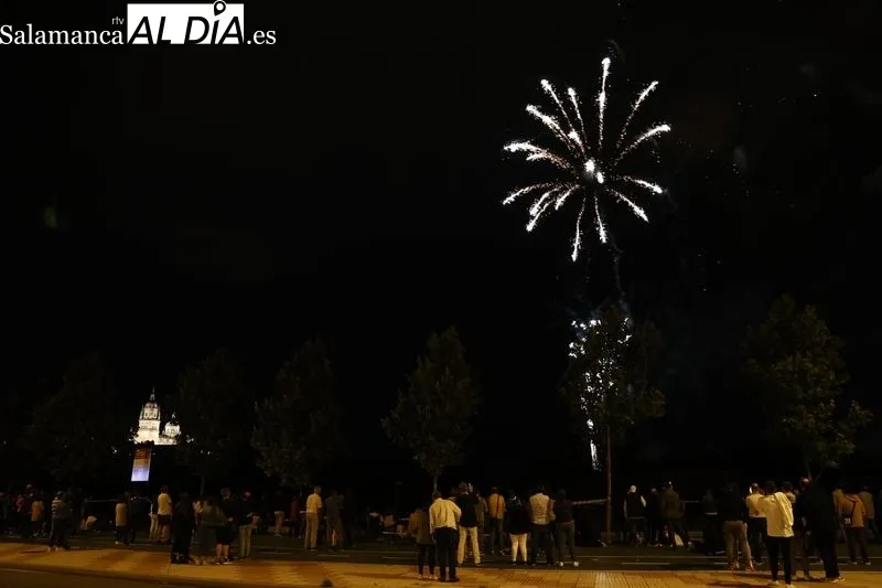 Foto 22 - Los fuegos artificiales ponen el broche de oro a la festividad de San Juan de Sahag&uacute;n