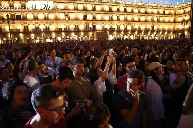 Espectáculo 'The Whale Street' en la Plaza Mayor de Salamanca. Fotos: David Sañudo