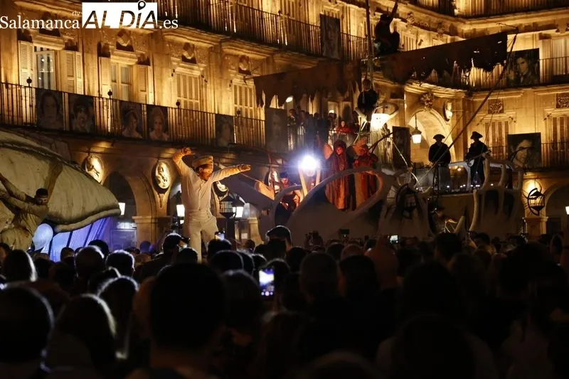 Espectáculo 'The Whale Street' en la Plaza Mayor de Salamanca. Fotos: David Sañudo