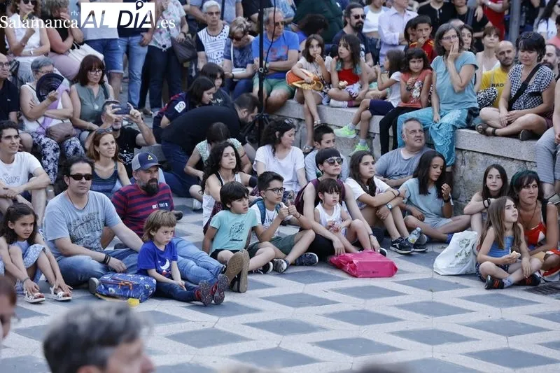 Foto 12 - Gran tarde de m&uacute;sica en la Cueva de Salamanca con el concierto de Fet&eacute;n Fet&eacute;n 