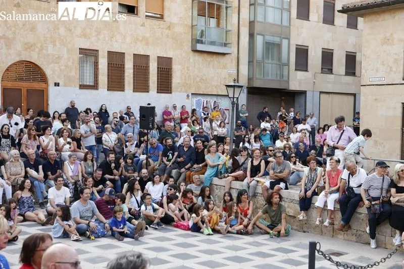 Foto 17 - Gran tarde de m&uacute;sica en la Cueva de Salamanca con el concierto de Fet&eacute;n Fet&eacute;n 